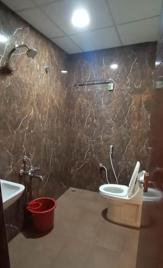 Mk Grande Hotel Bangalore Bagian luar foto