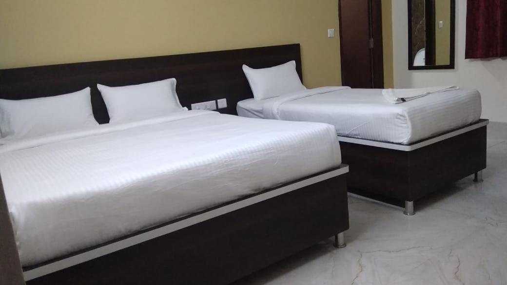 Mk Grande Hotel Bangalore Bagian luar foto